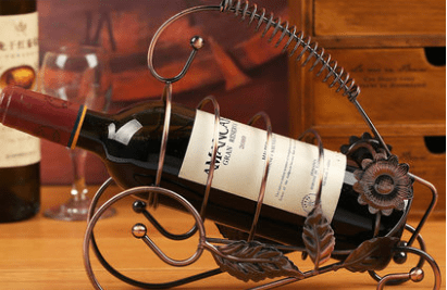 Chariot Wine Holder