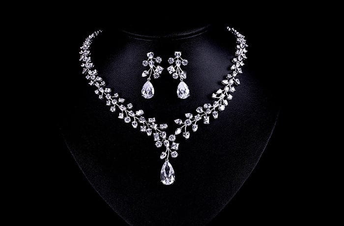 Elegant Zircon Necklace Set